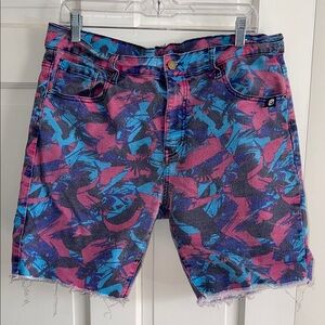 Men’s stretchy colorful shorts